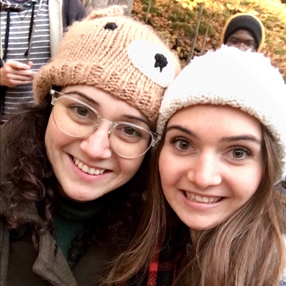 Meet your Posher, Leah - Picture 1 of 1